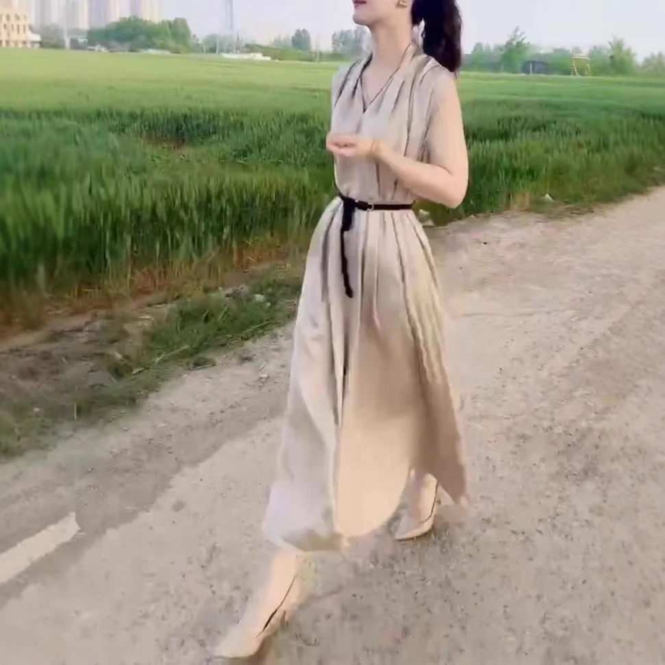 夏季新款香槟色轻熟优雅气质收腰显瘦系带无袖圆领长款连衣裙女装