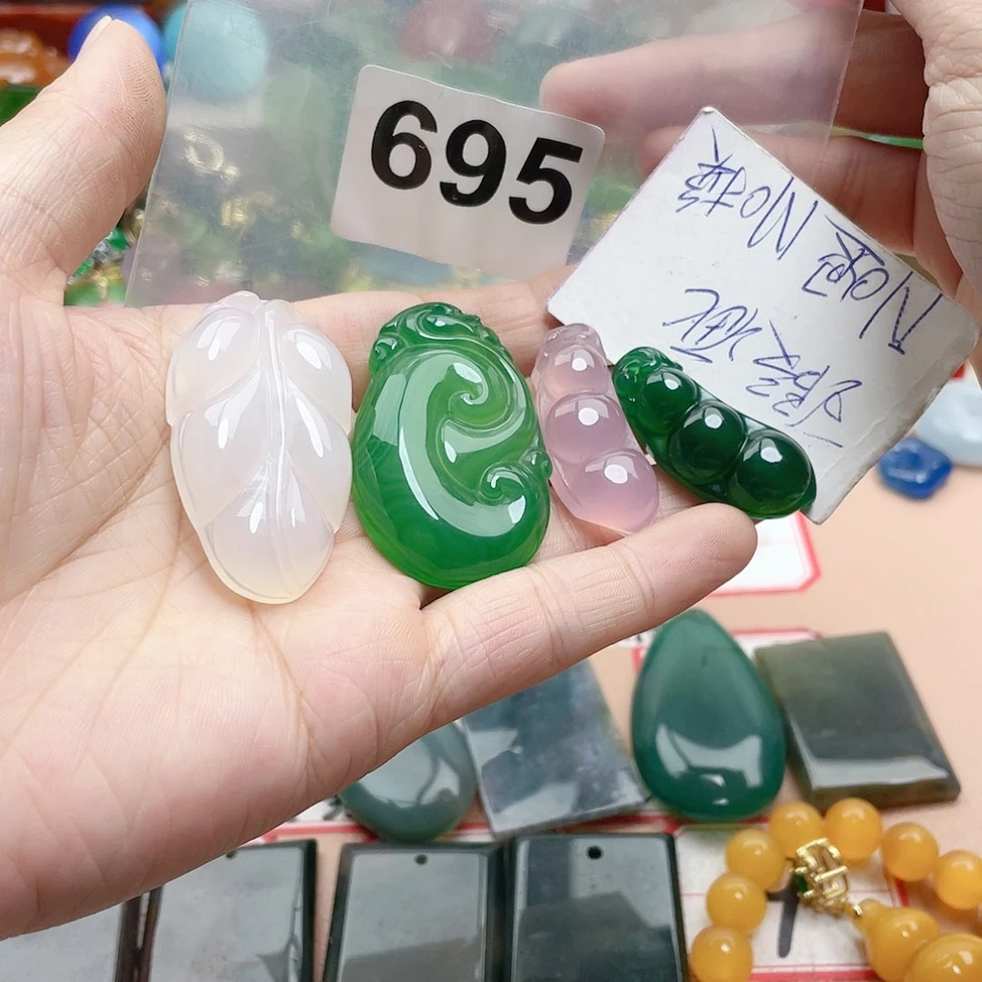 合金颈饰玛瑙/玉髓森*