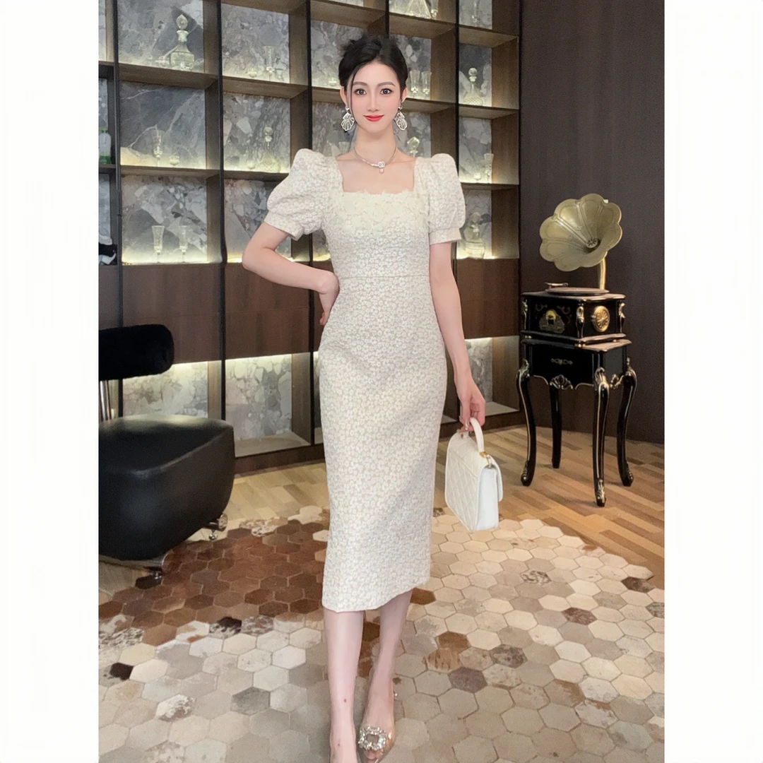 21732显瘦气质夏季复古法式泡泡袖名媛收腰修身方领优雅连衣裙