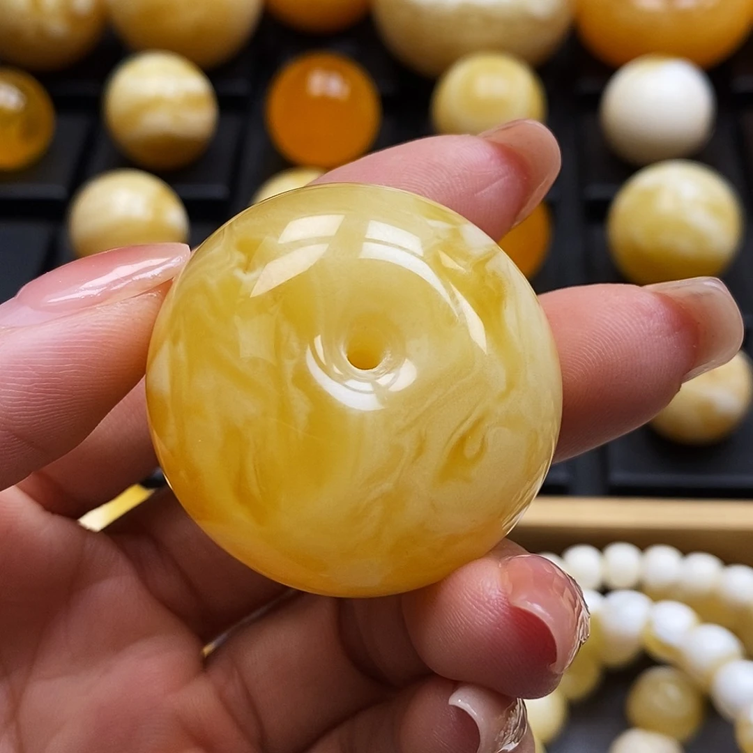 蜜蜡未镶嵌珠宝奇石