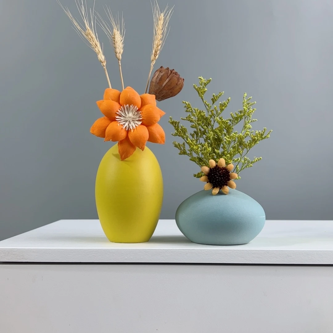 摆件陶瓷小花瓶摆件含花总高约20-30cm