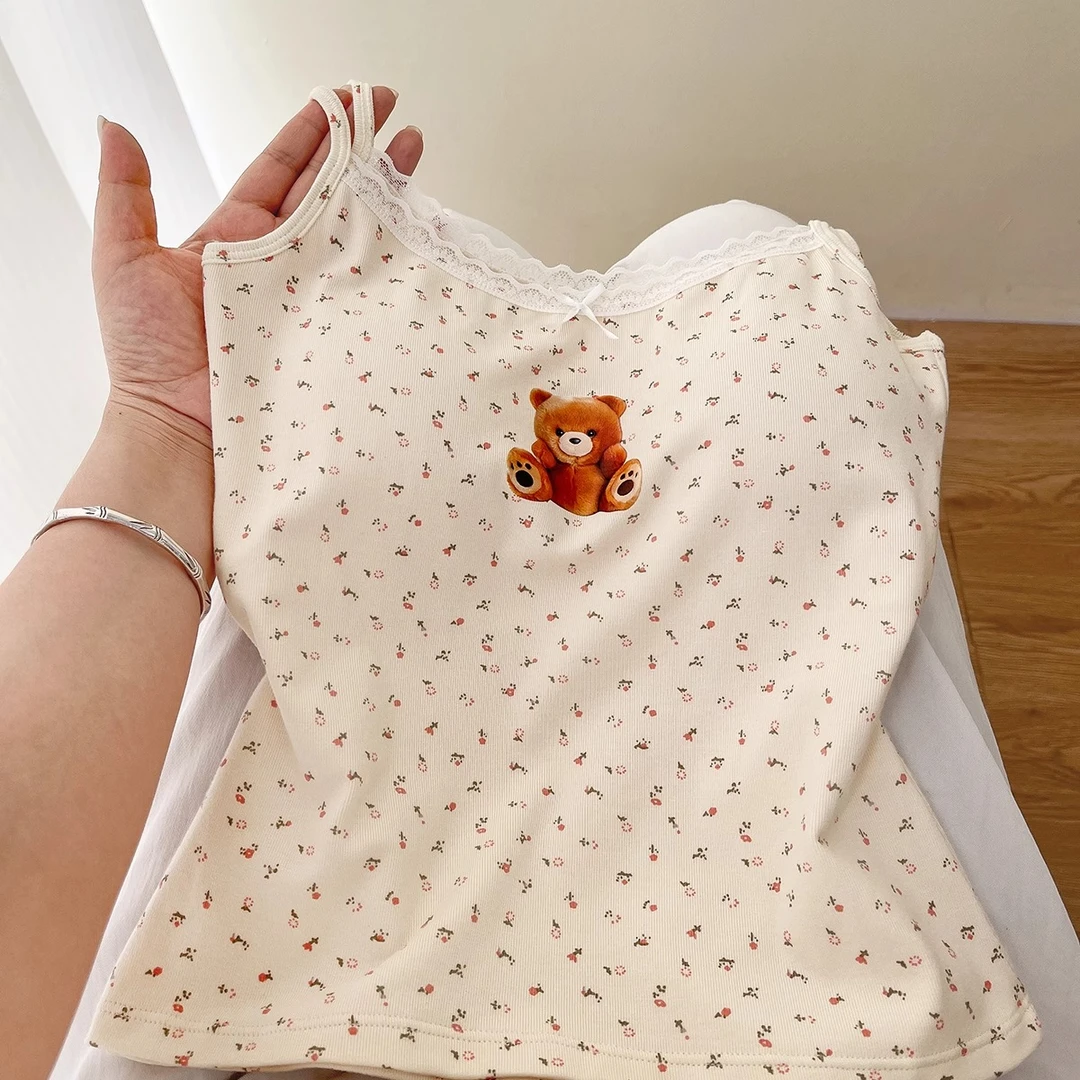 原创小熊印花修身吊带背心女夏季新款薄款杏色碎花纯欲风百搭上衣