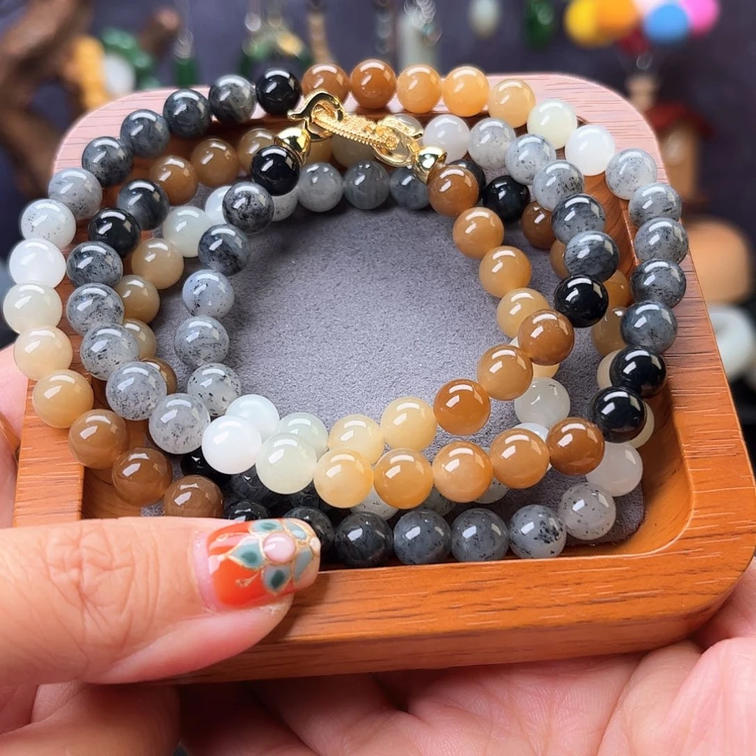 颈饰未镶嵌和田玉