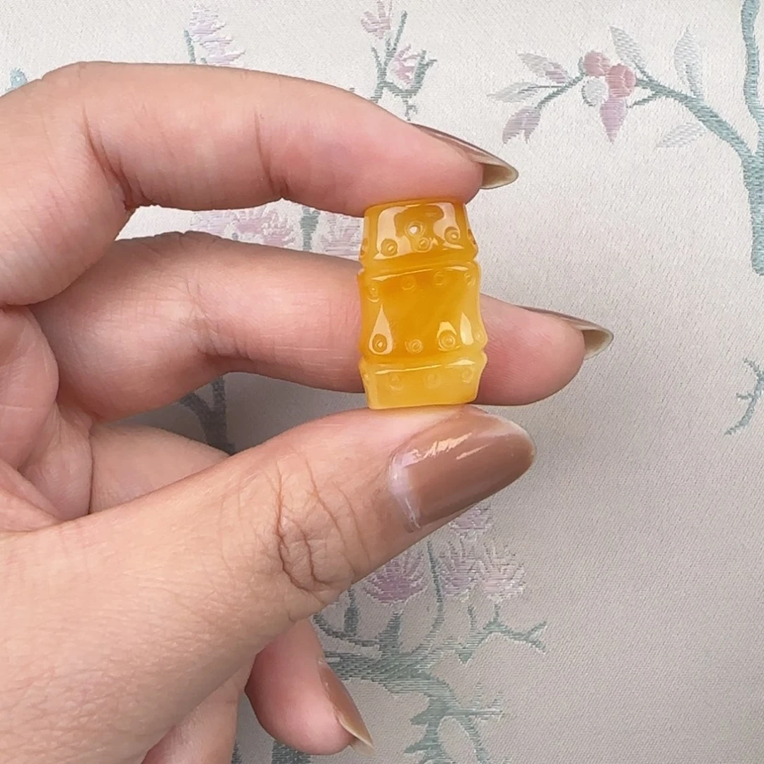 蜜蜡吊坠(不含链)未镶嵌