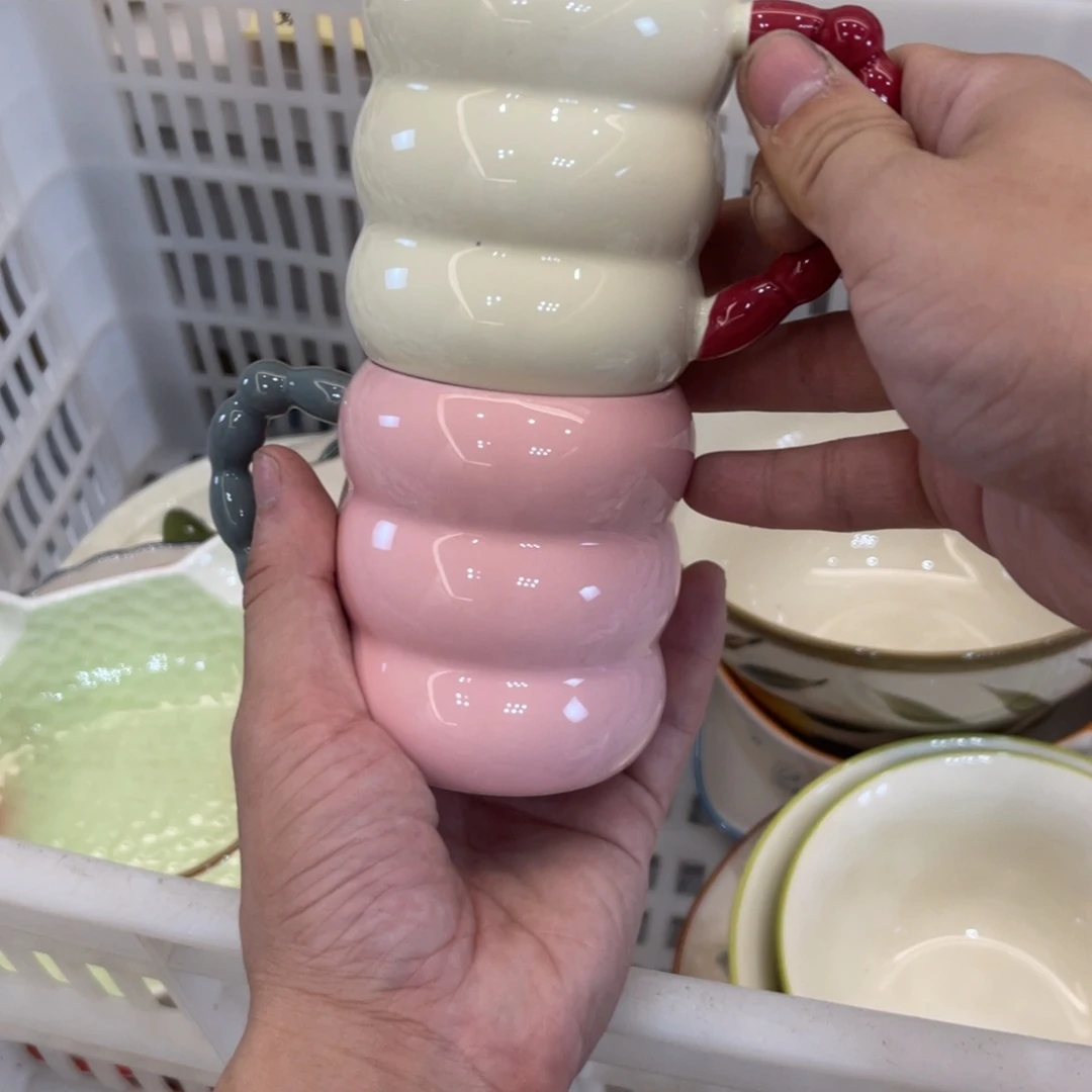 陶瓷微瑕餐具介意勿拍，满18飞！