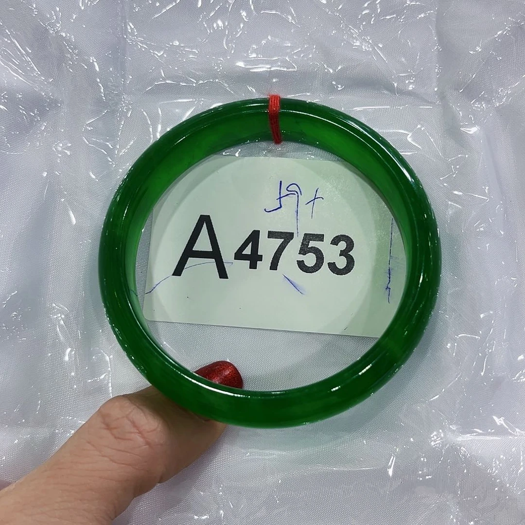 翡翠手镯未镶嵌多样性