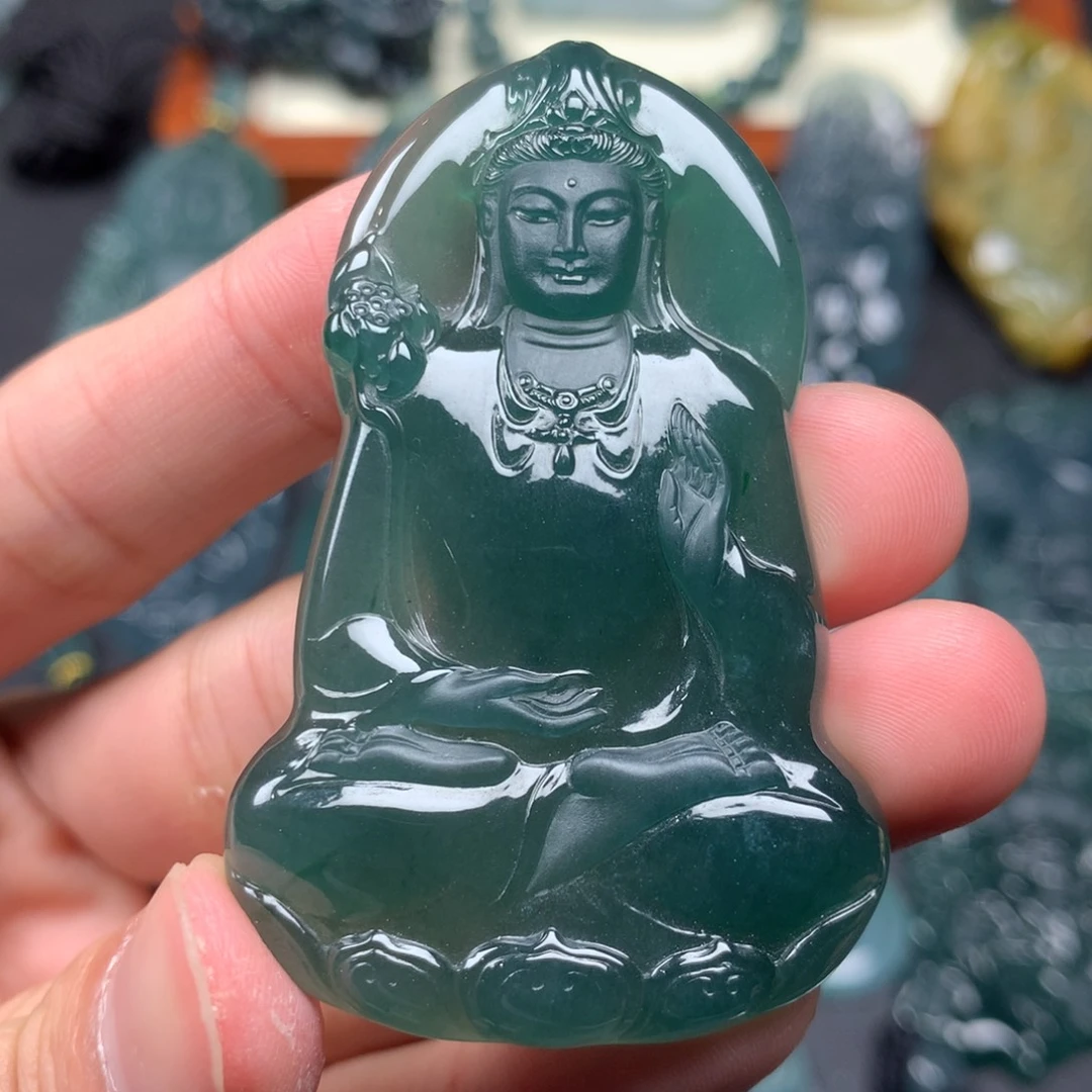 翡翠未镶嵌颈饰素佛