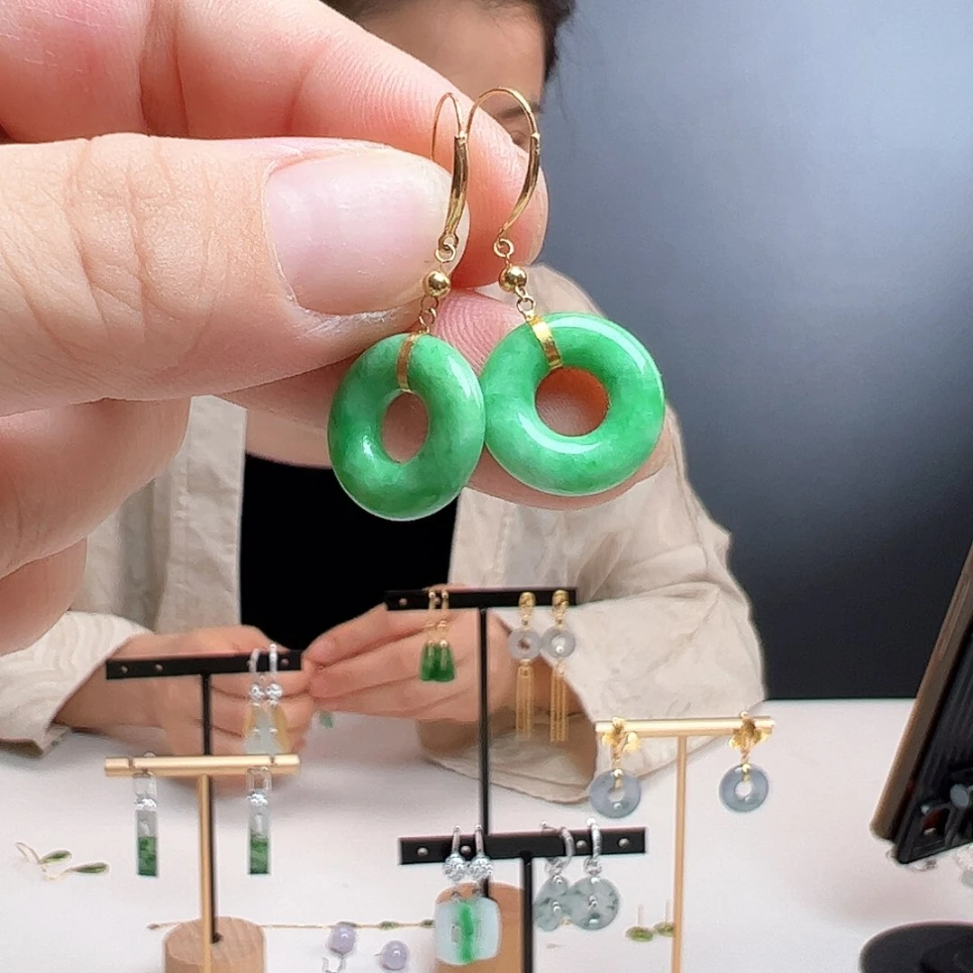 翡翠18K金镶嵌耳饰天然翡翠