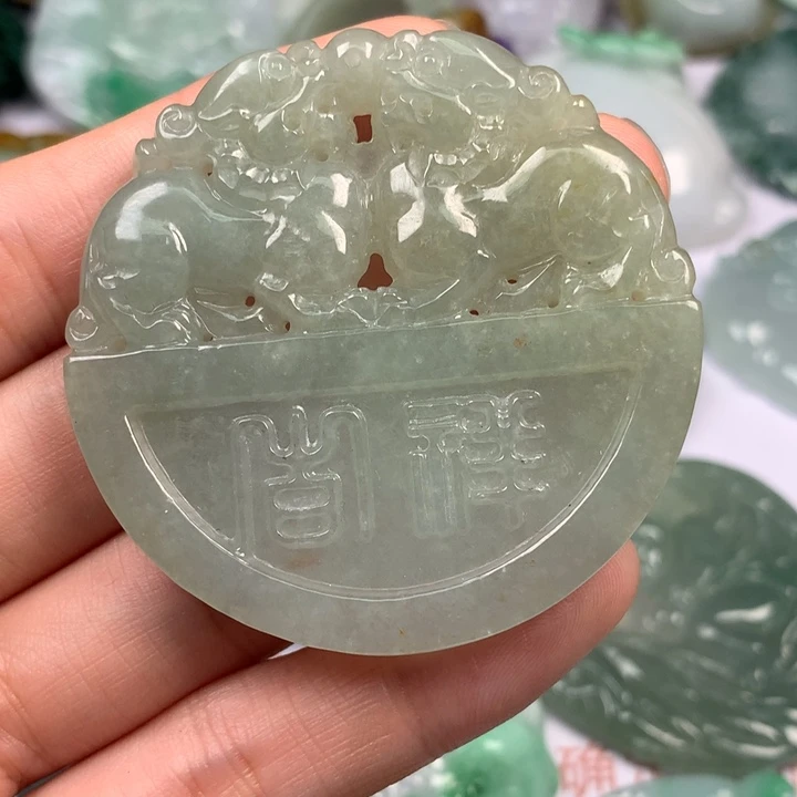 翡翠未镶嵌颈饰翡翠