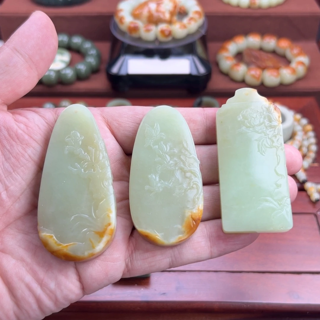 岫岩河磨玉（透闪石质玉）挂件未镶嵌伟**