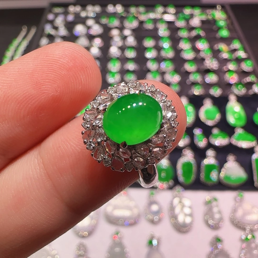 翡翠18K金镶嵌戒指戒指