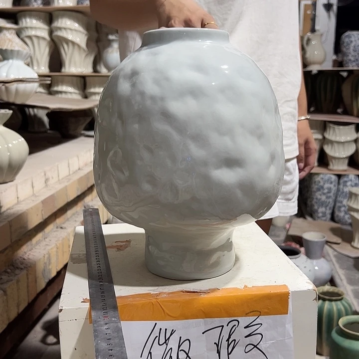 景德镇陶瓷花瓶微瑕介意勿拍
