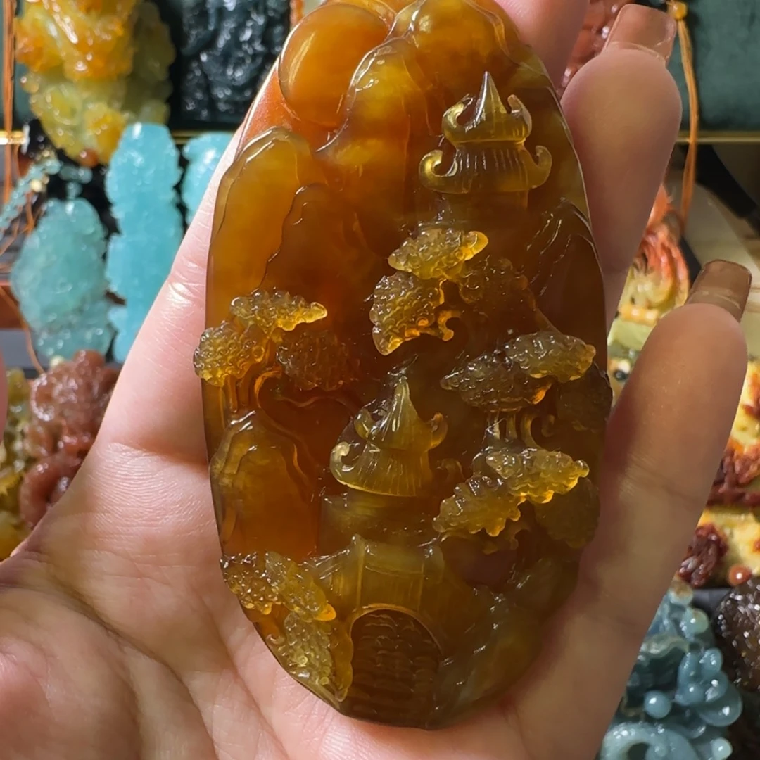 岫玉未镶嵌颈饰山水