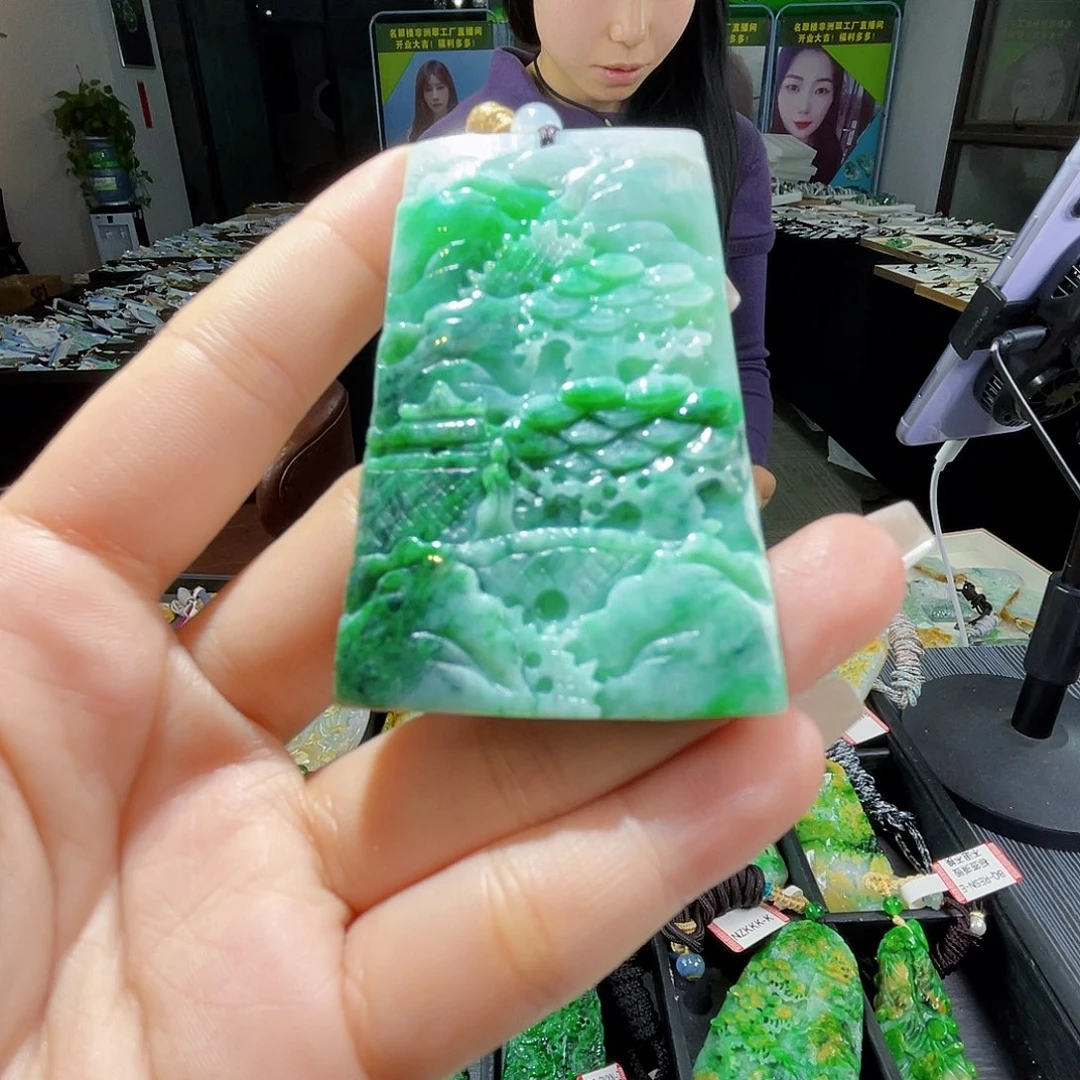 颈饰未镶嵌翡翠一
