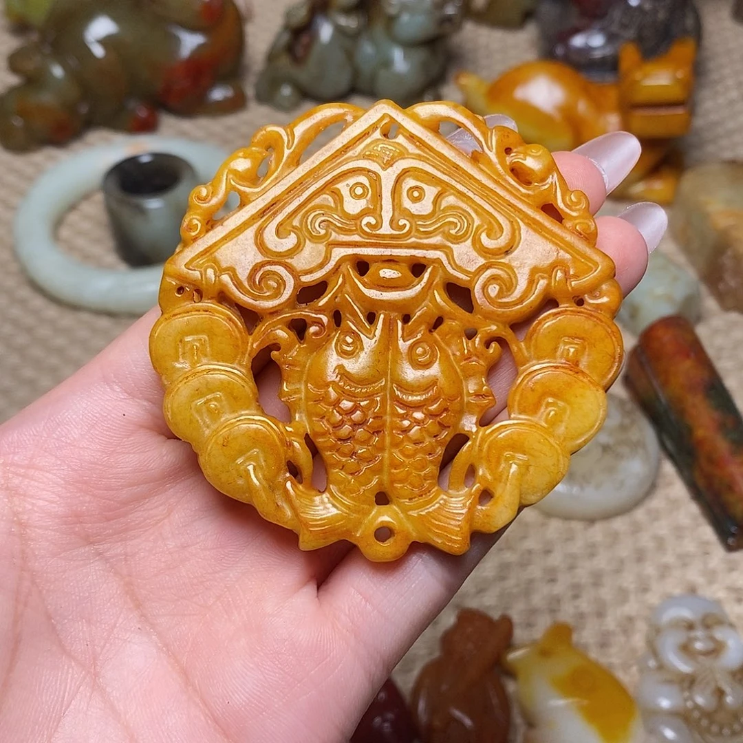 未镶嵌蛇纹石玉颈饰