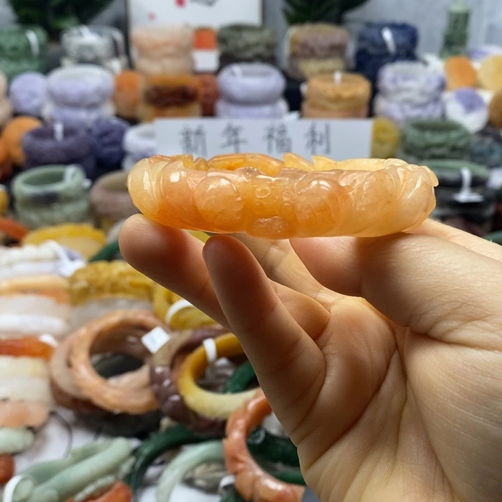 石英岩玉未镶嵌手镯