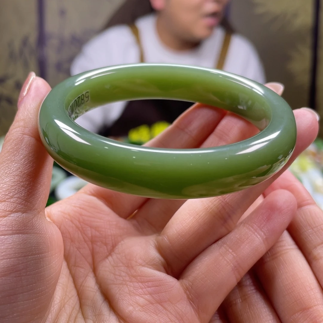 和田玉未镶嵌手镯58圈