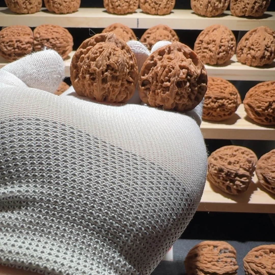 文玩核桃吊坠40三角