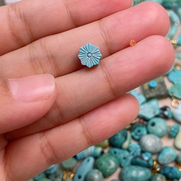 南红玛瑙未镶嵌珠宝奇石