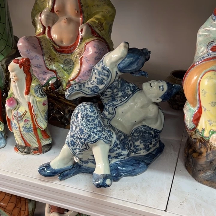 陶瓷景德镇青花济公摆件