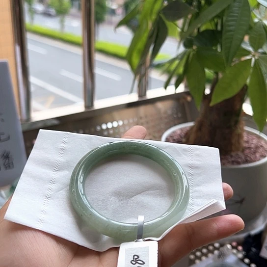 ᥫ***<翡翠手镯未镶嵌翡翠手镯