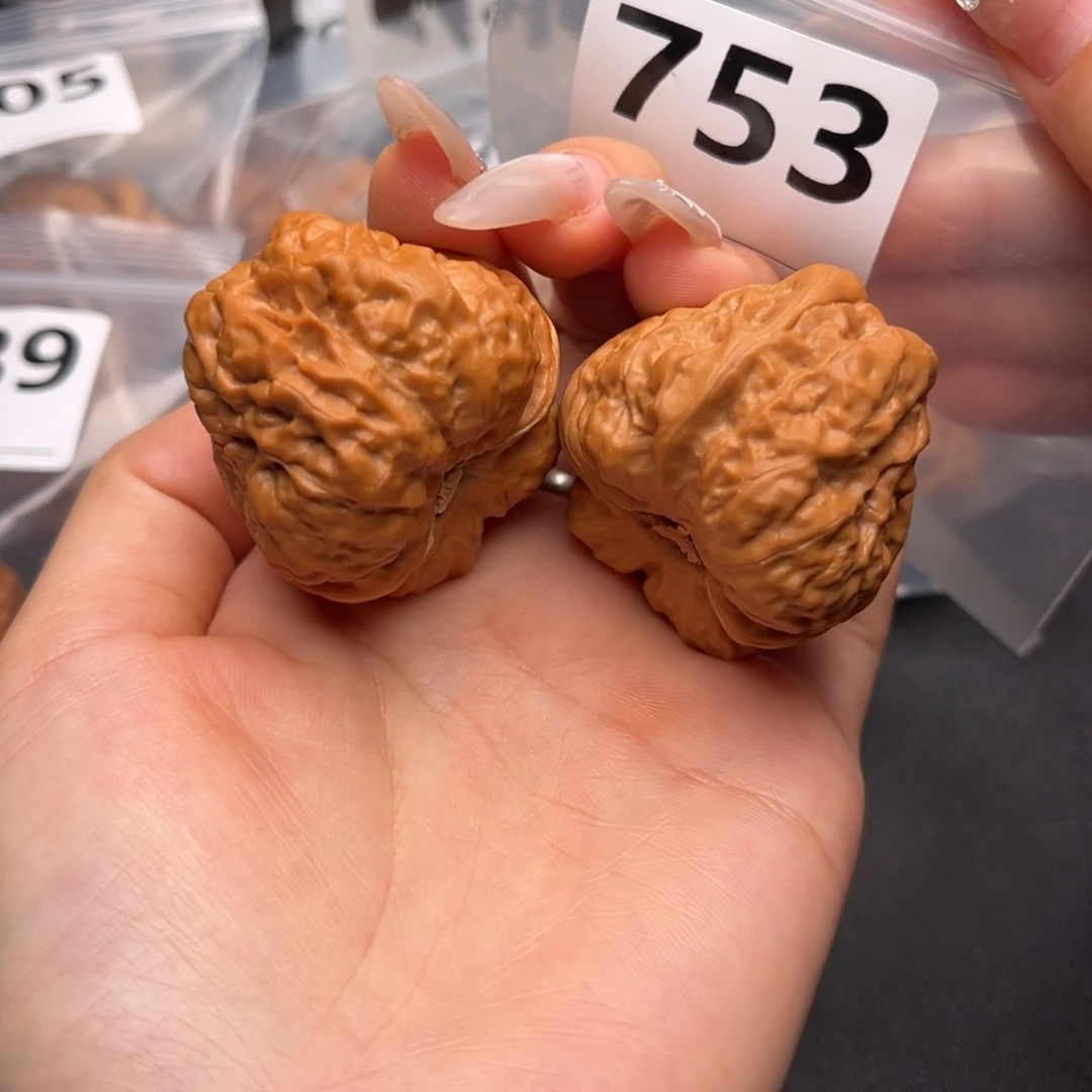 文玩核桃吊坠肚45边40