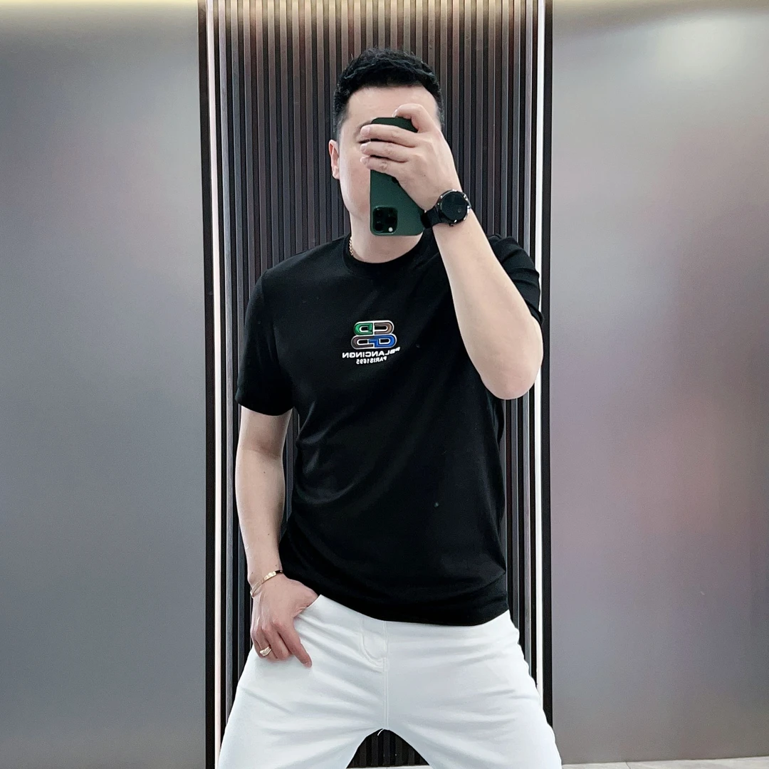 2025年夏季圆领T恤轻奢百搭休闲舒适时尚修身欧若风个性男士短袖