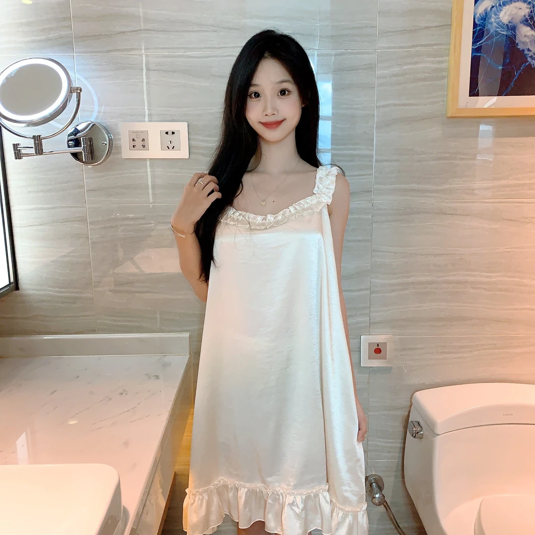 2025夏季仿醋酸吊带设计感花边度假风薄款家居服休闲睡裙