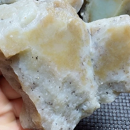 和田玉（糖玉）未镶嵌珠宝半成品