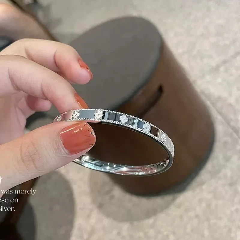 8723 设计百塔轻奢组合套链手链简约气质小众素链