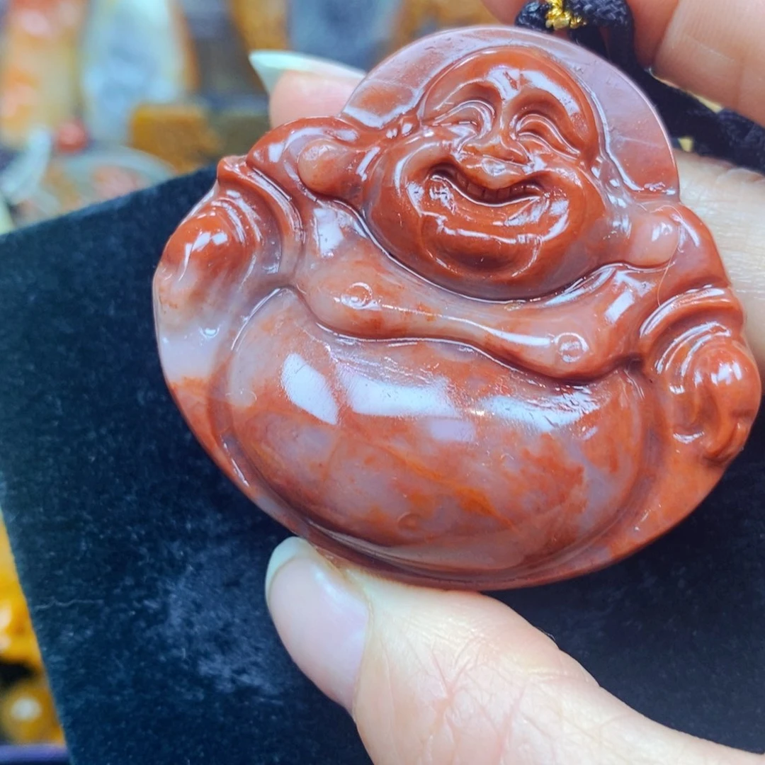 未镶嵌石英质玉（黄龙玉）颈饰