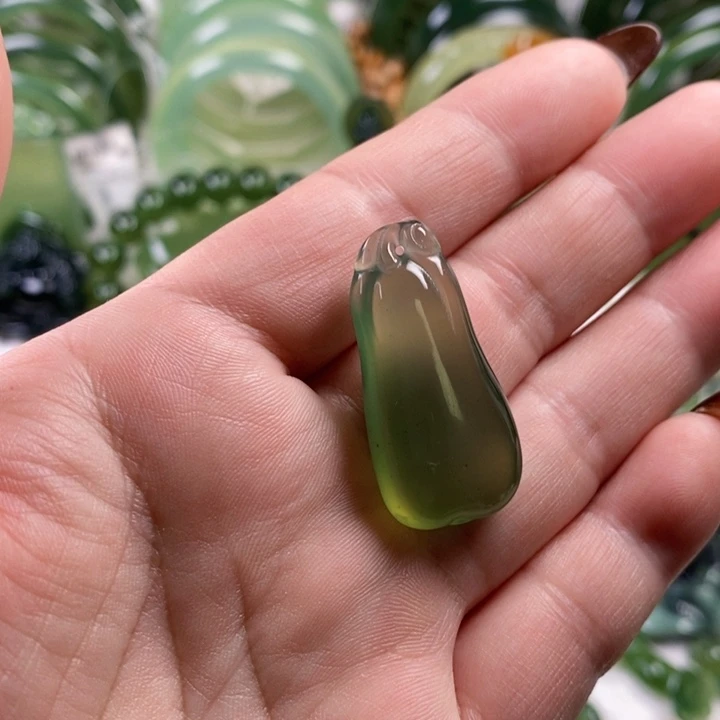 合金蛇纹石玉颈饰