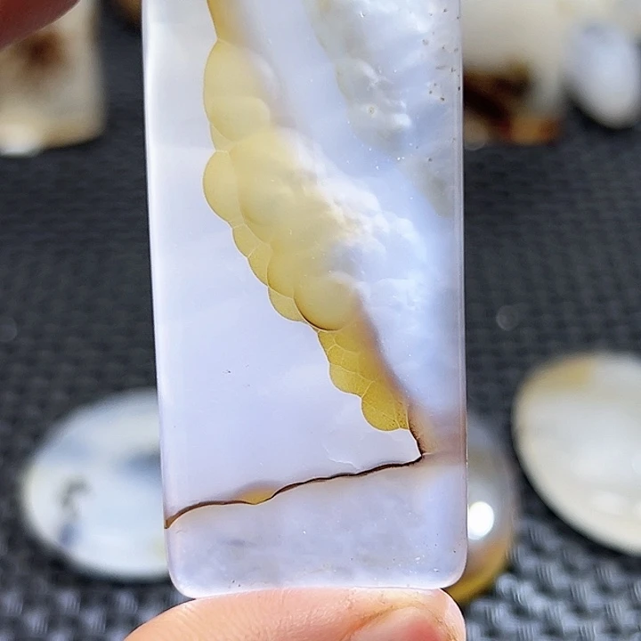玛瑙/玉髓未镶嵌珠宝半成品