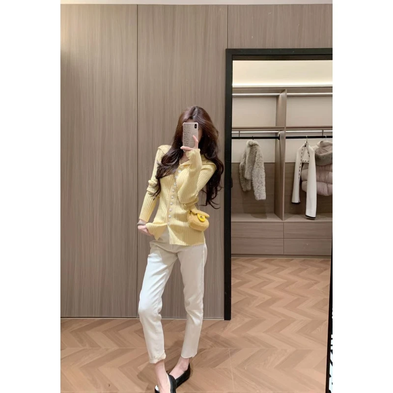 针织衫洋气减龄独特翻领小个子掐腰韩系上衣冬休闲白色牛仔裤套装