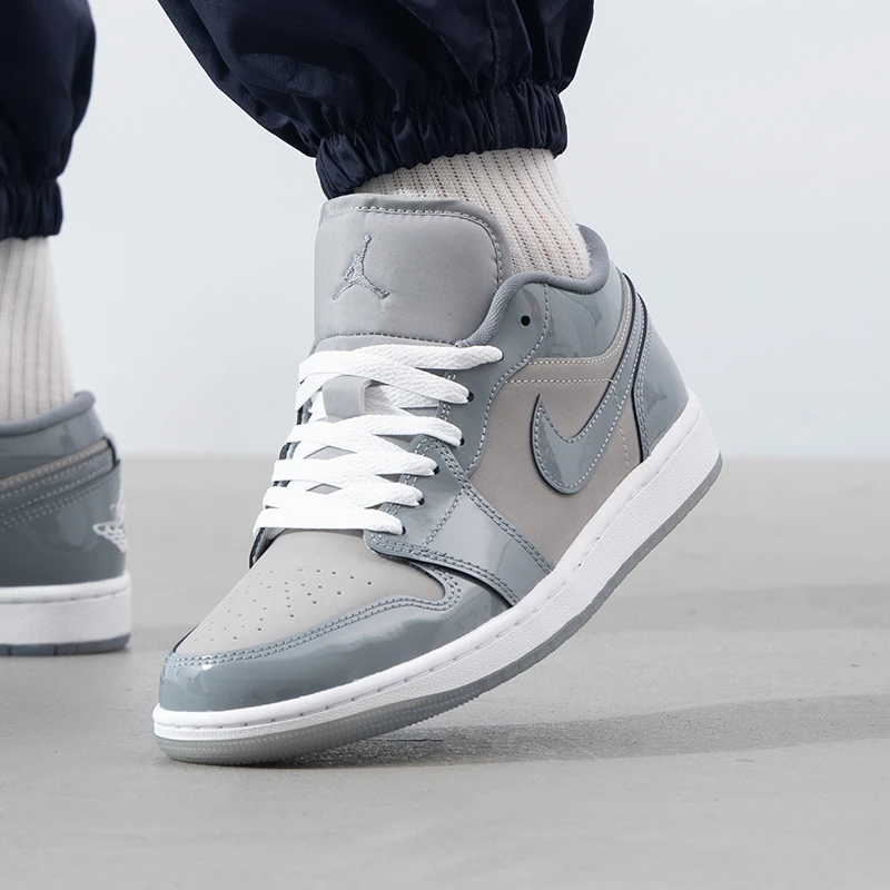 Nike耐克Air Jordan 1板鞋男2025春季新款低帮休闲鞋运动鞋HF3148