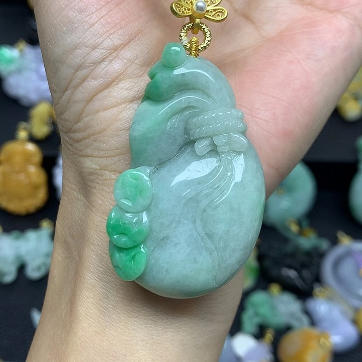 翡翠未镶嵌颈饰翡翠