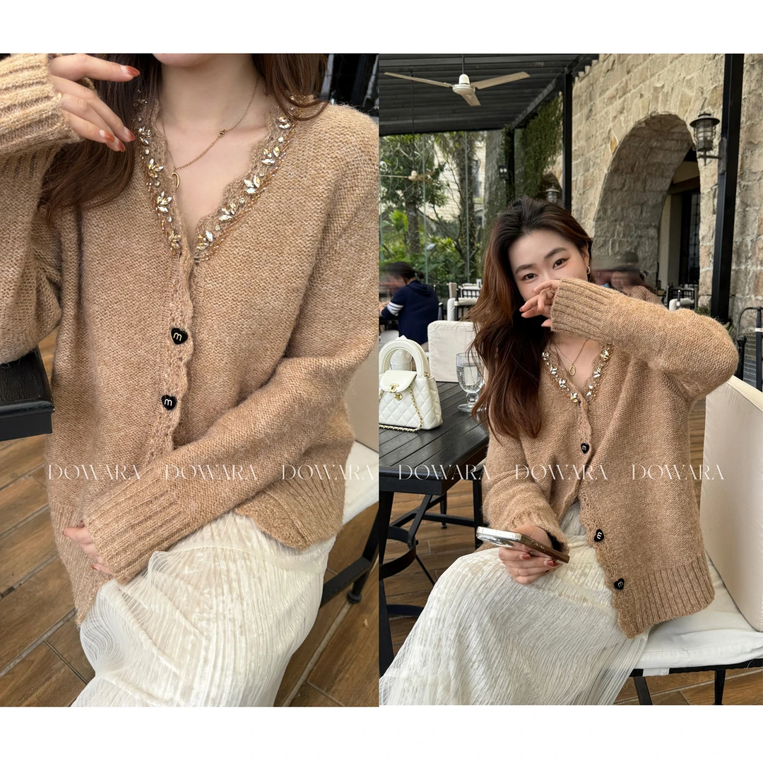大婉酱微胖定制【枫叶国度】法式设计感V领烫钻绵羊毛毛织上衣2893D