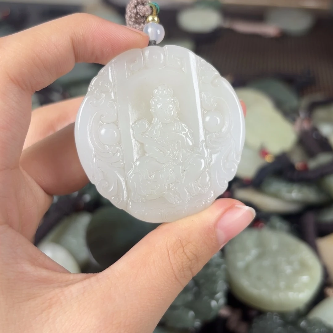 和田玉颈饰未镶嵌开***肉