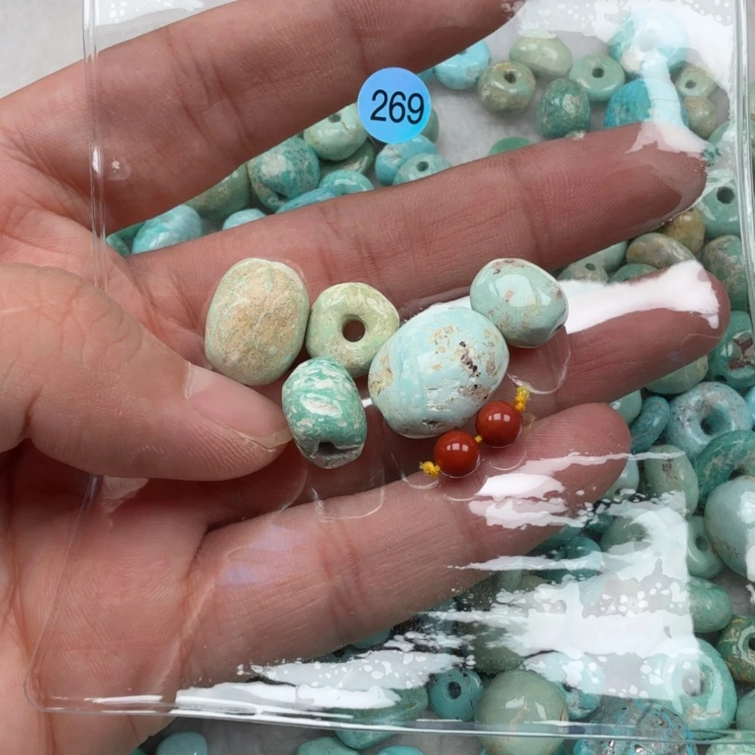 南红玛瑙未镶嵌珠宝奇石