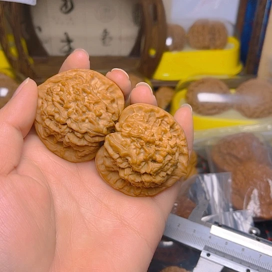 文玩核桃吊坠官帽