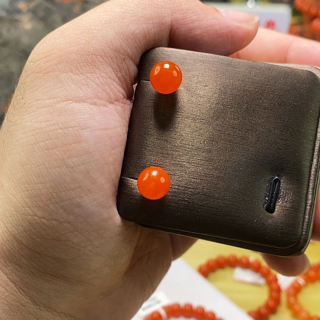 南红玛瑙18K金镶嵌手链