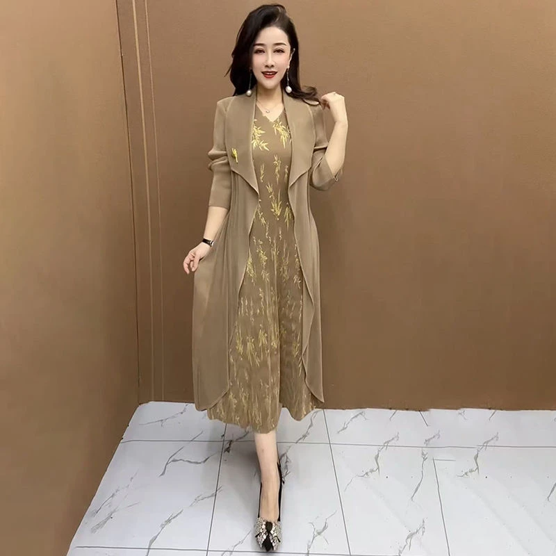 H春季新款中年妈妈高档烫金褶皱假两件风衣裙女装收腰显瘦气质裙