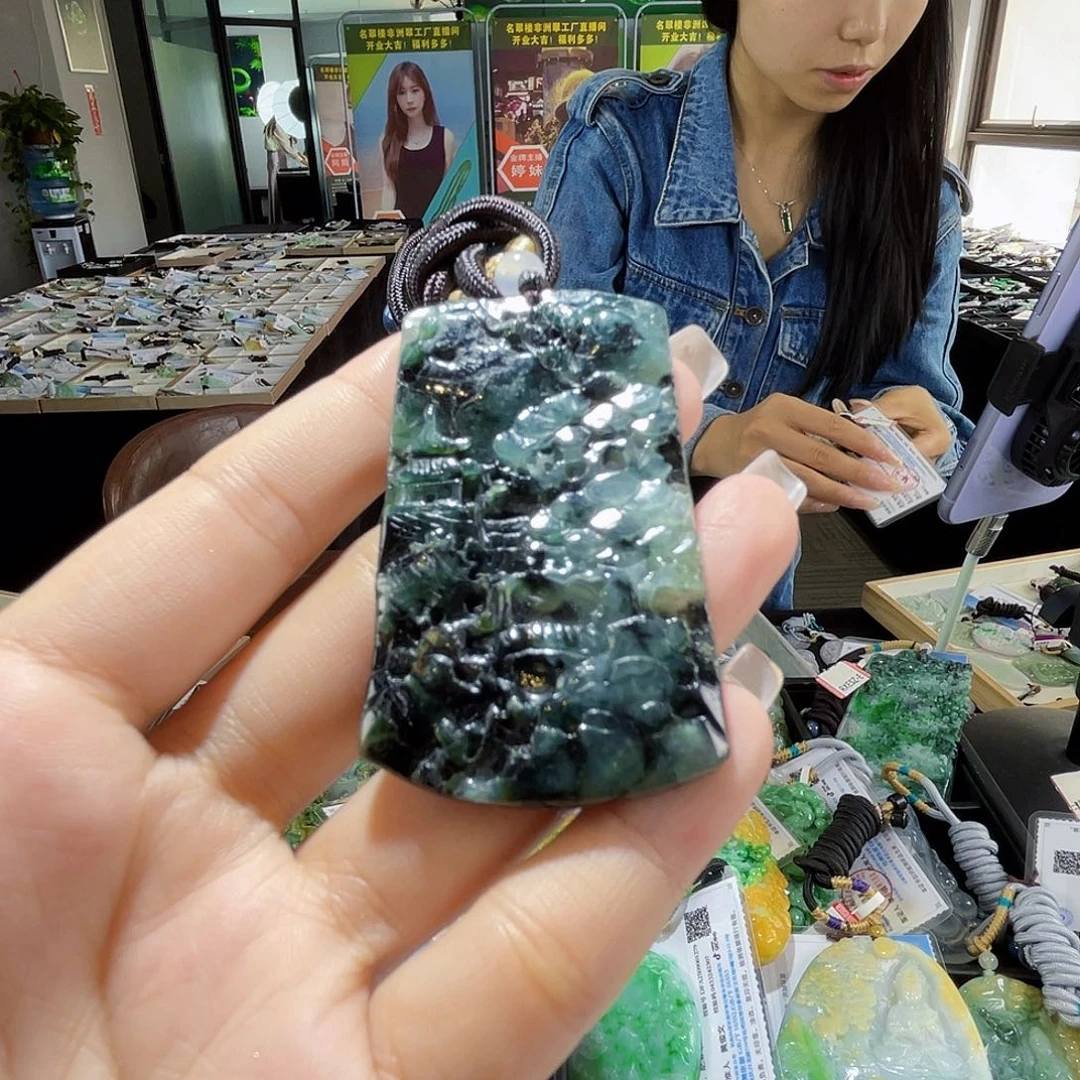 颈饰未镶嵌翡翠一