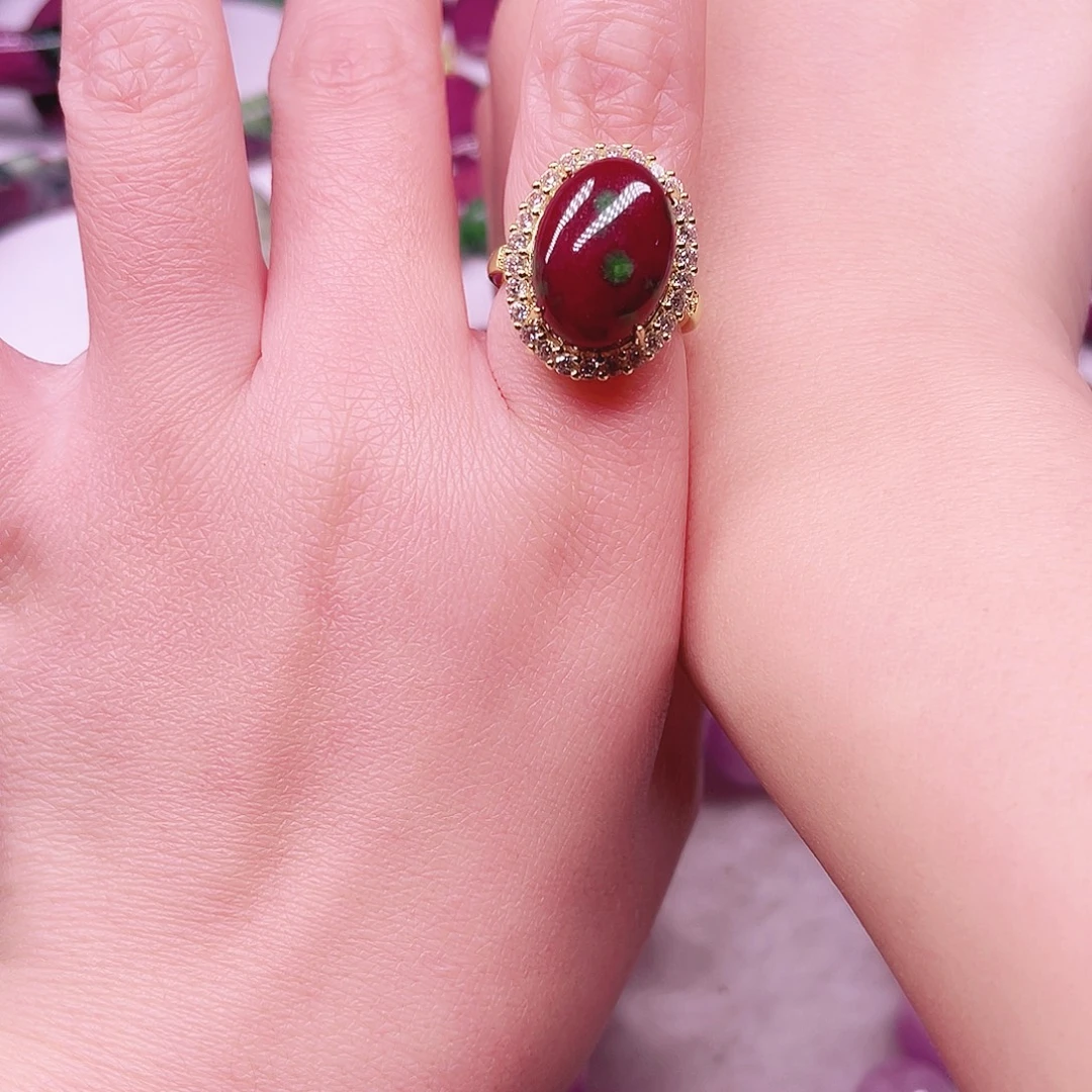 红宝石未镶嵌戒指