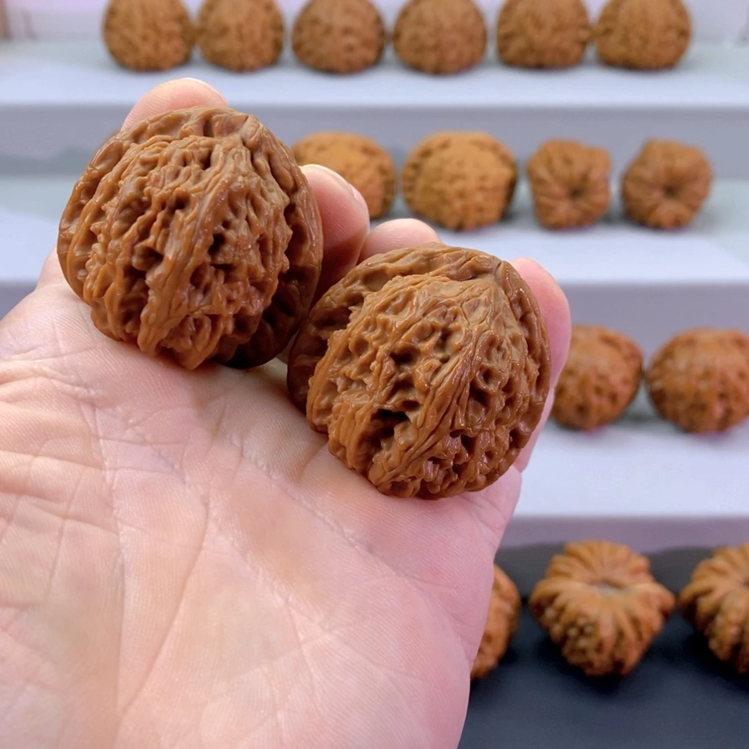 文玩核桃把件39全品三角白