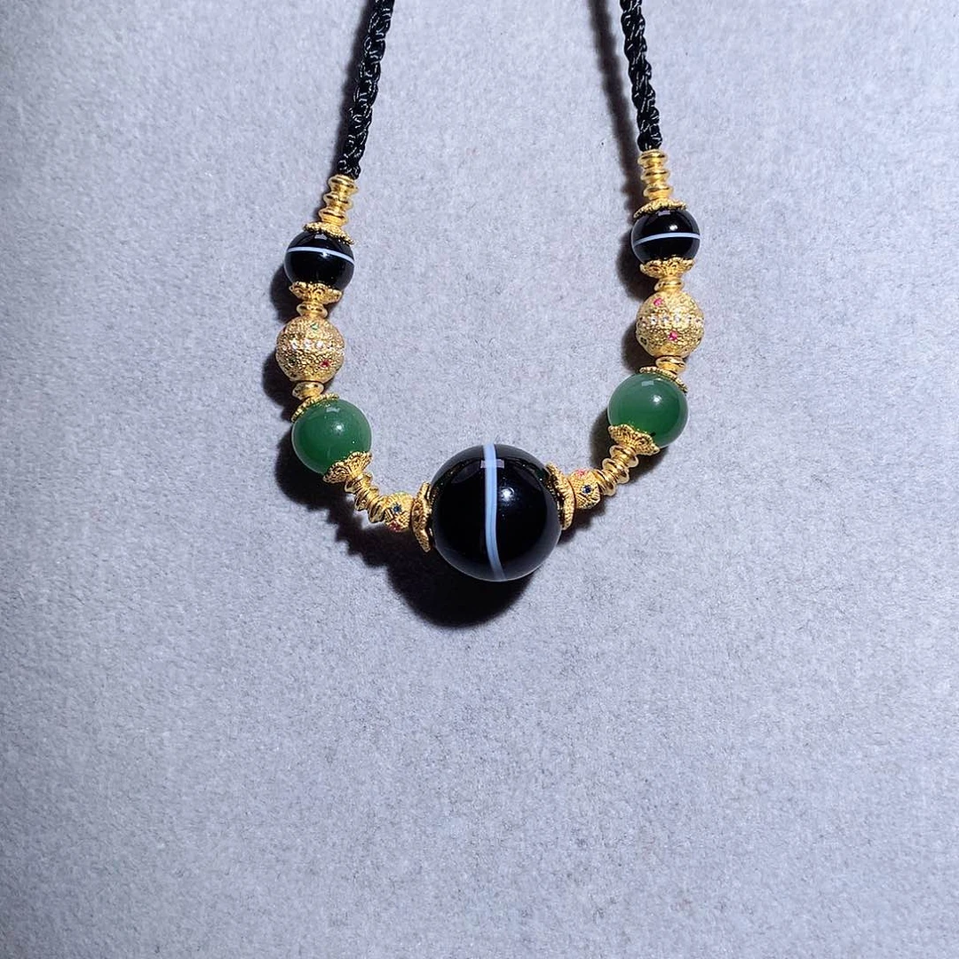 玛瑙/玉髓颈饰未镶嵌