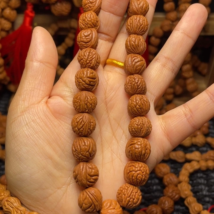 木质类龙纹桃枭挂件