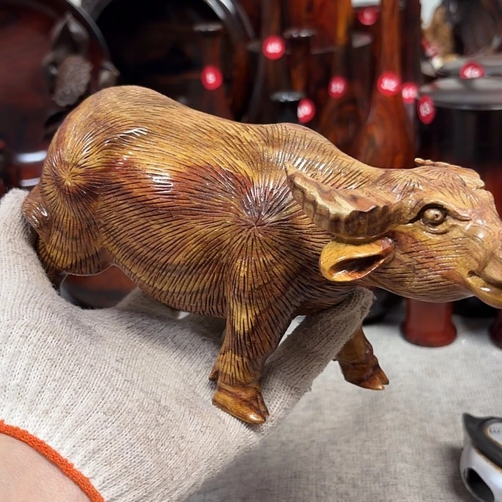 木越南黄花梨雕牛一个