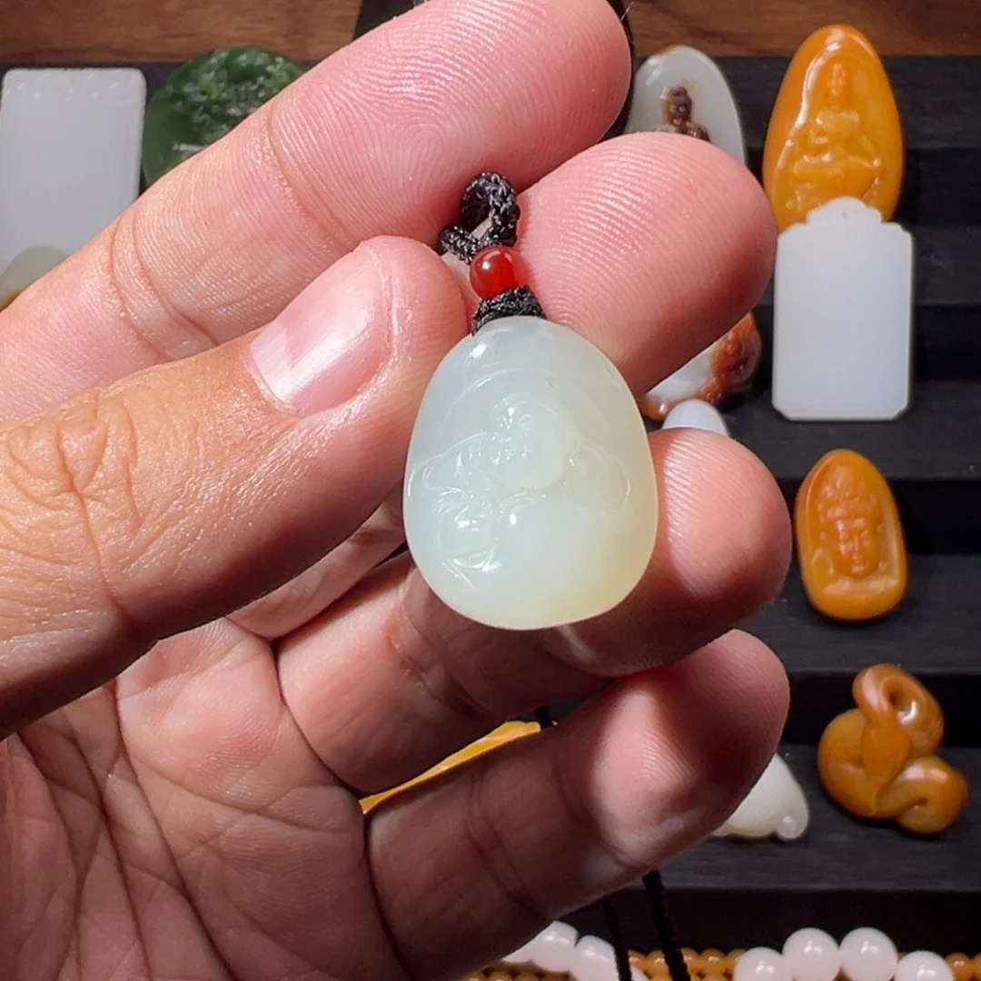 和田玉颈饰未镶嵌