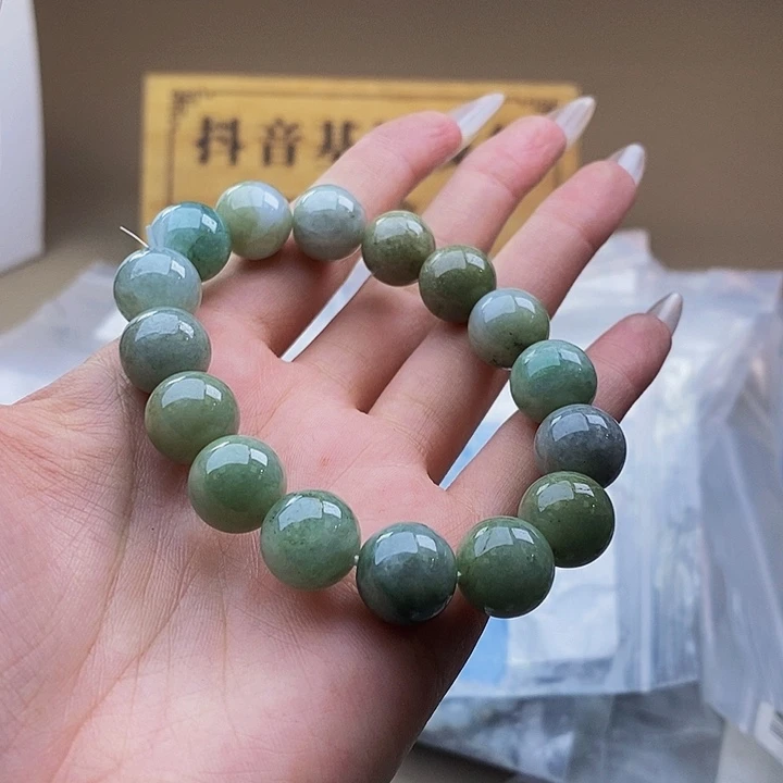 未镶嵌手串翡翠天然